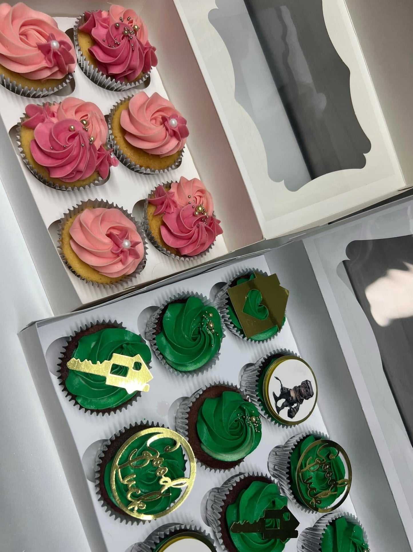 12 Personalised Cupcakes