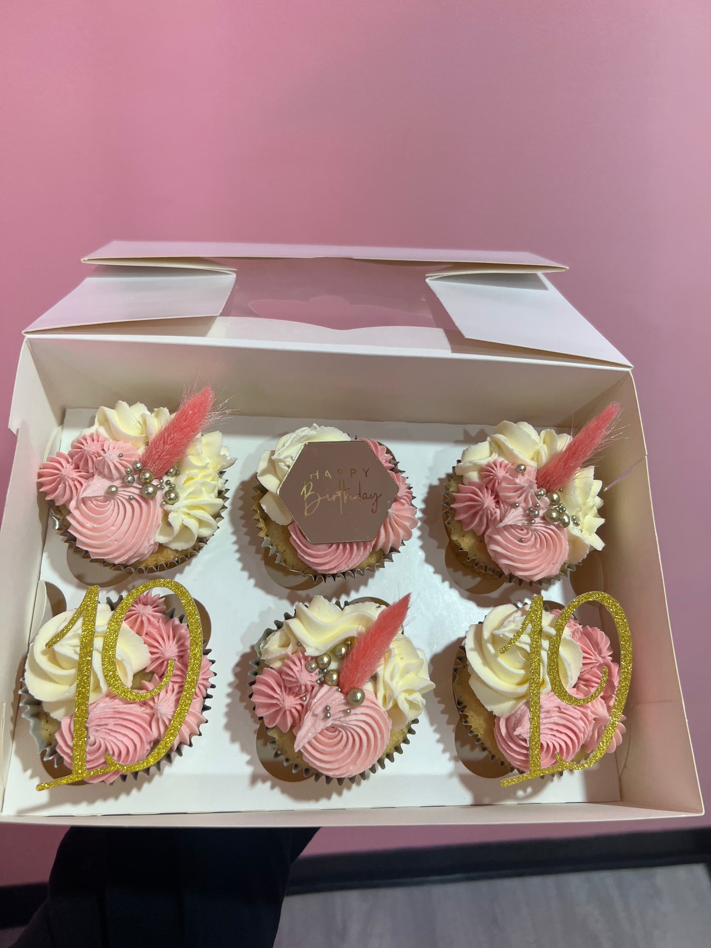 6 Personalised Cupcakes