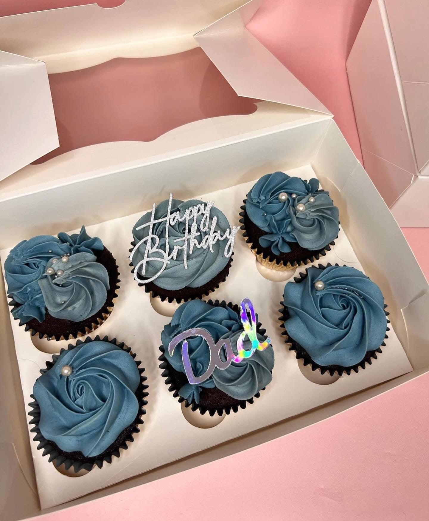 6 Personalised Cupcakes