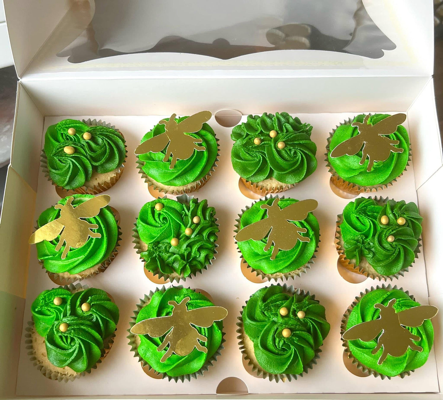 12 Personalised Cupcakes