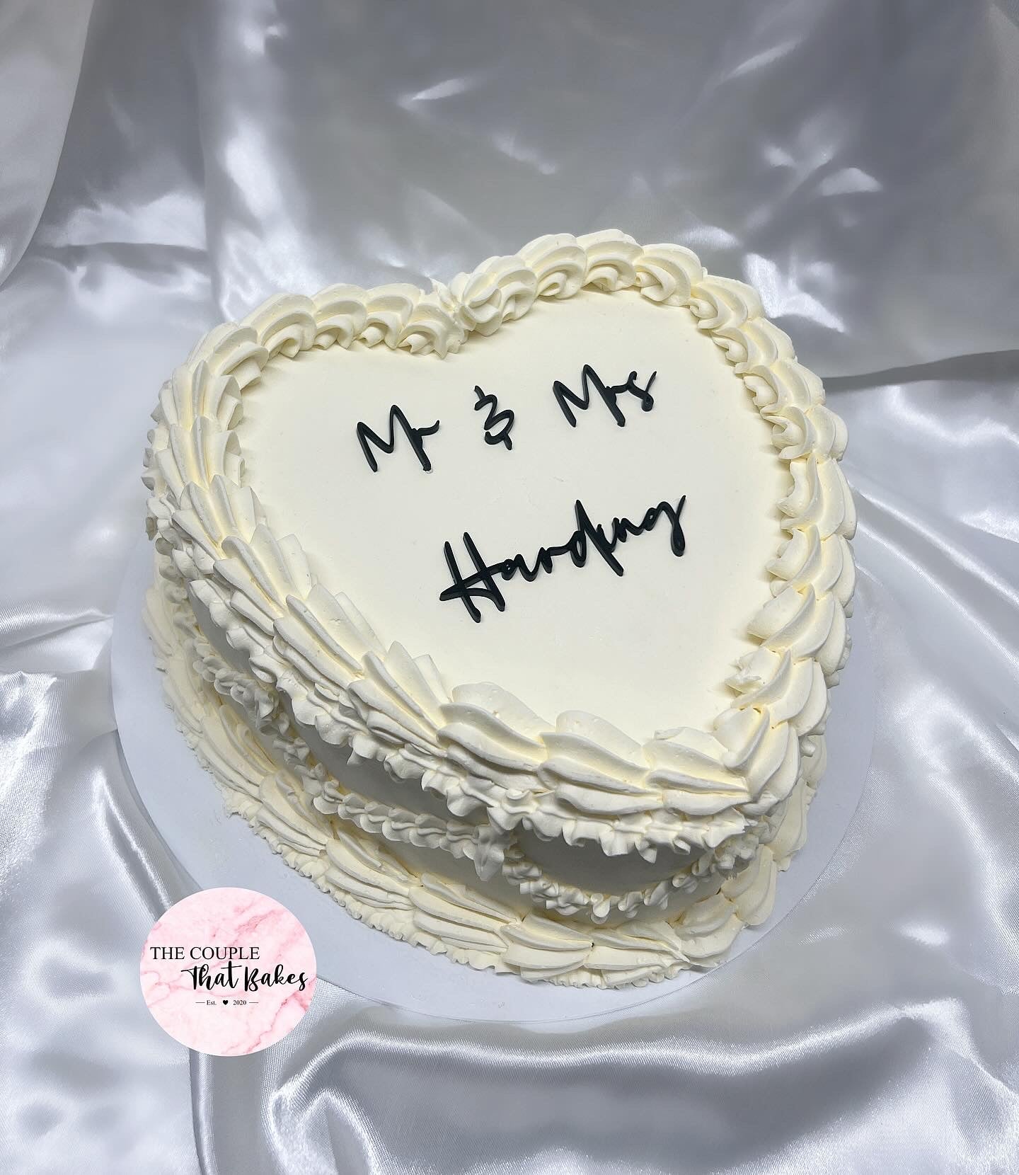 Wedding Lambeth Heart Cake with Acrylic Charm