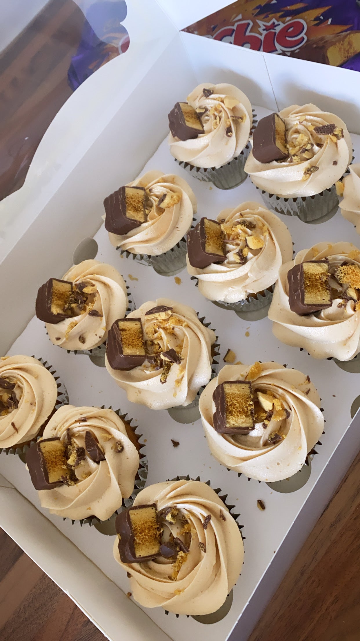 12 Cupcakes with Added Extras