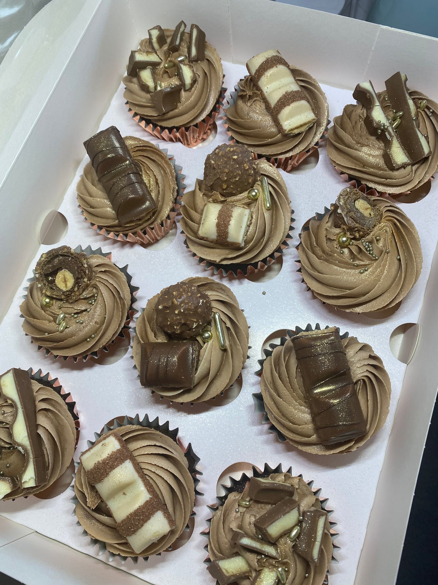 12 Cupcakes with Added Extras