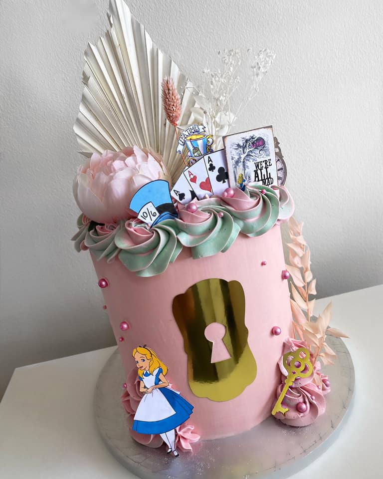 “EXTRA” Themes or Characters Cake