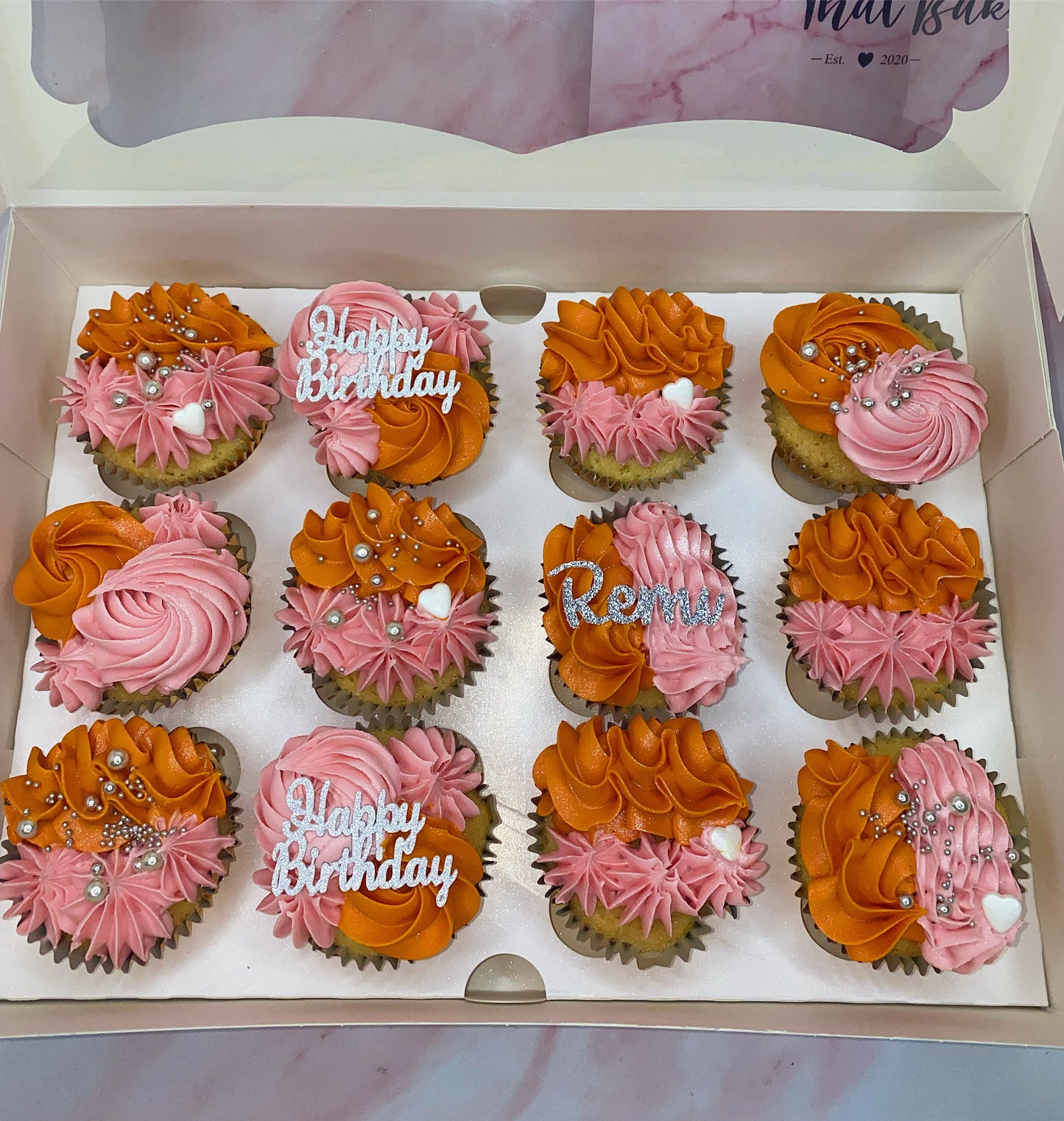 12 Personalised Cupcakes