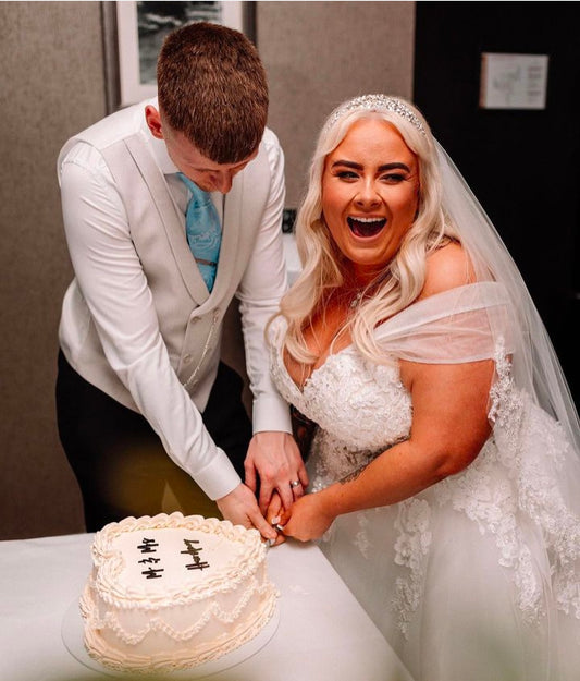 Wedding Lambeth Heart Cake with Acrylic Charm
