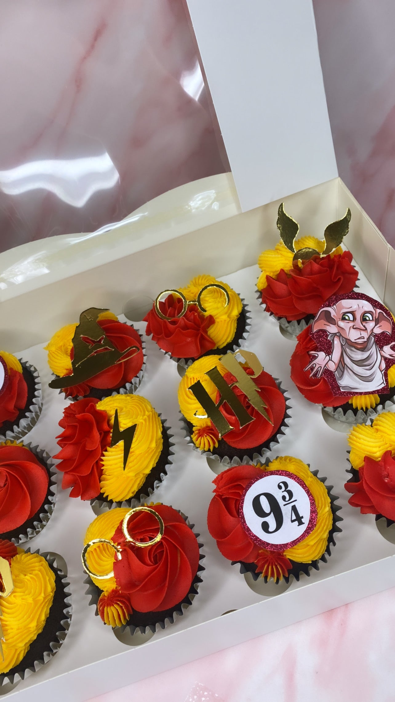 Box of 6 "Themes or Characters" Cupcakes